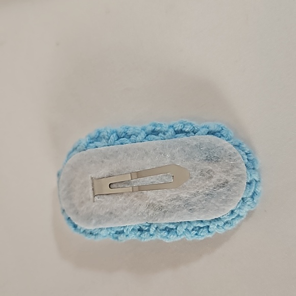 Hand Crafted Hand Knit Crochet Snap Hair Clip Blue with White Flower Boho Style - Picture 8 of 17